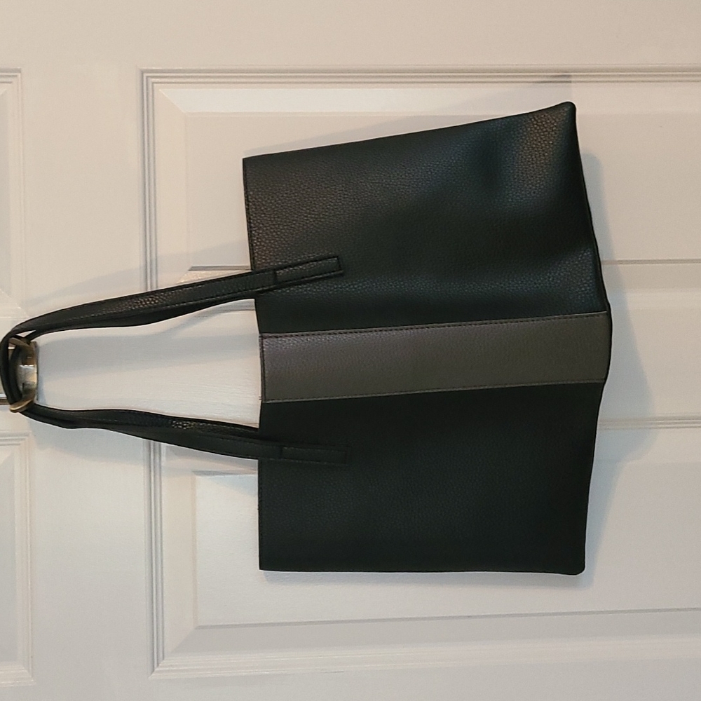 Black tote